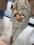 Zebra desenli tasarım takım